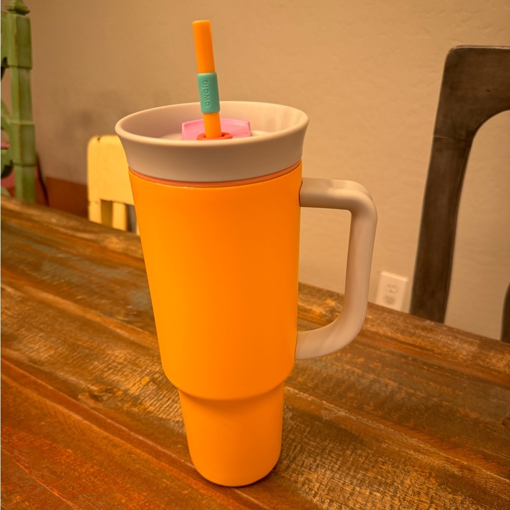 Orange Owala 40oz